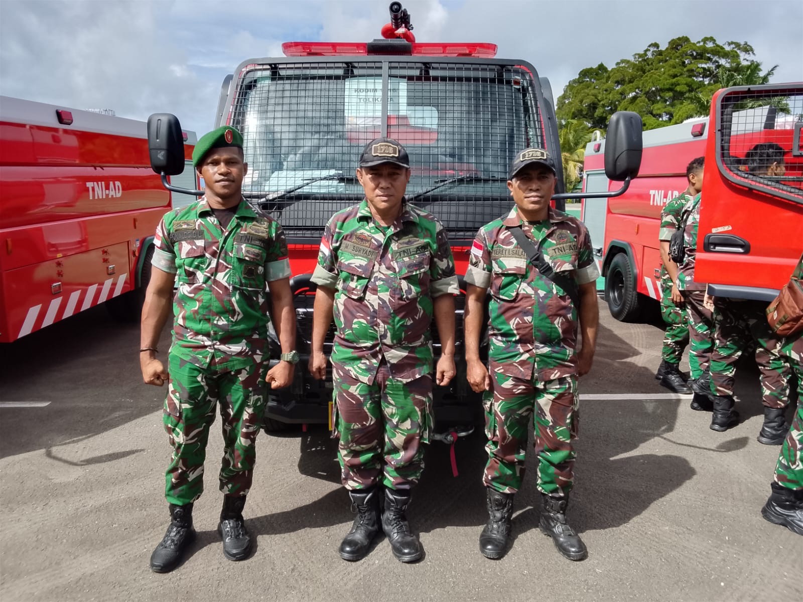 KODIM 1716/TLK TERIMA 1 UNIT RANSUS PEMADAM KEBAKARAN DARI KODAM XVII/CEND